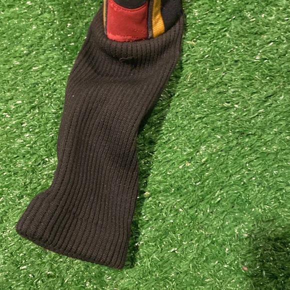 Taylor Made Golf Club Cover - Picture 4 of 5